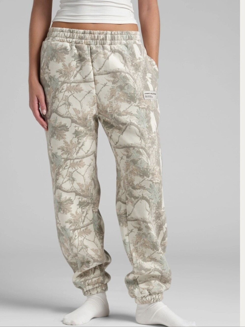 Comfrt Sweatpants -Camo Wilderness Size Large